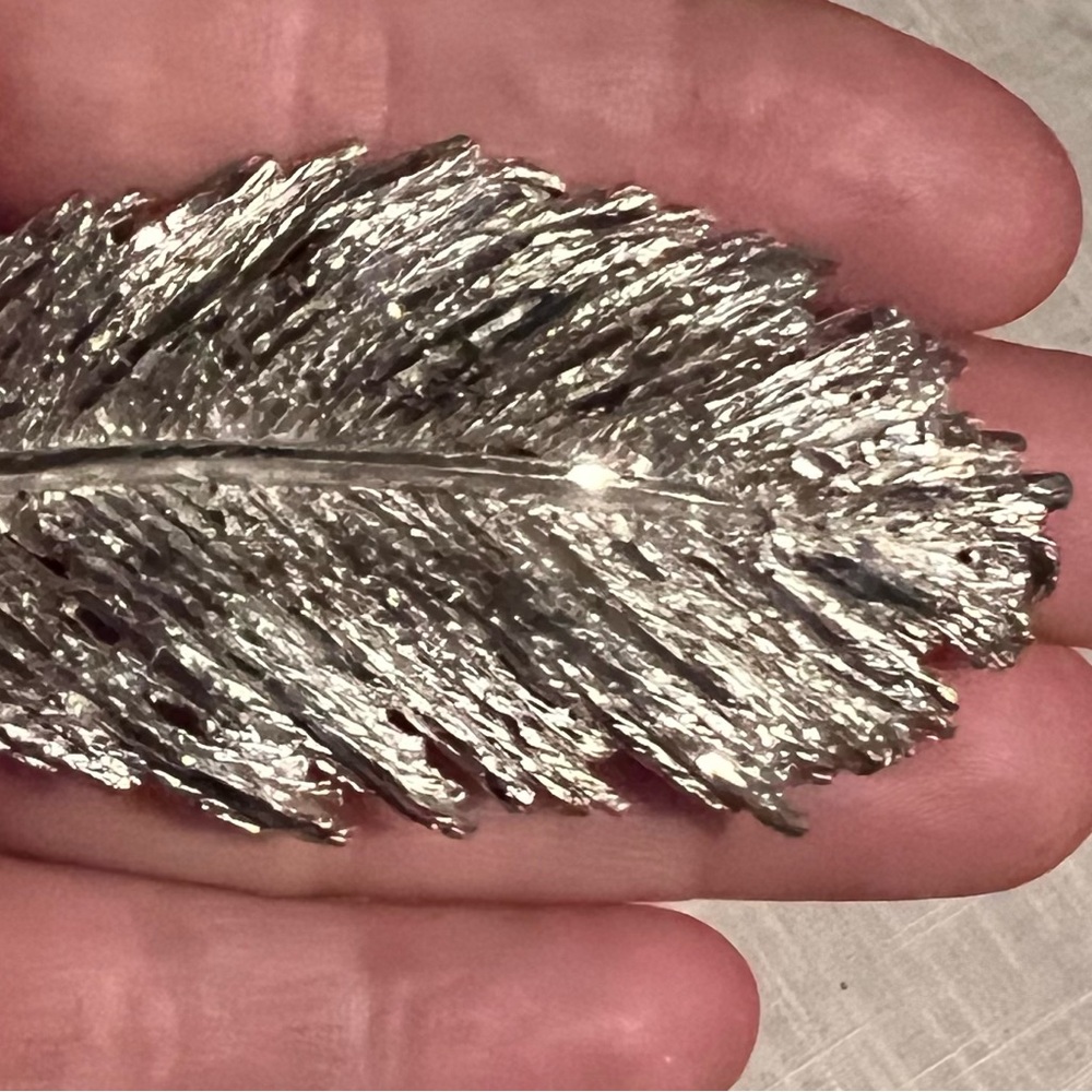 Vintage 3” Silver Tone Leaf / Feather Brooch